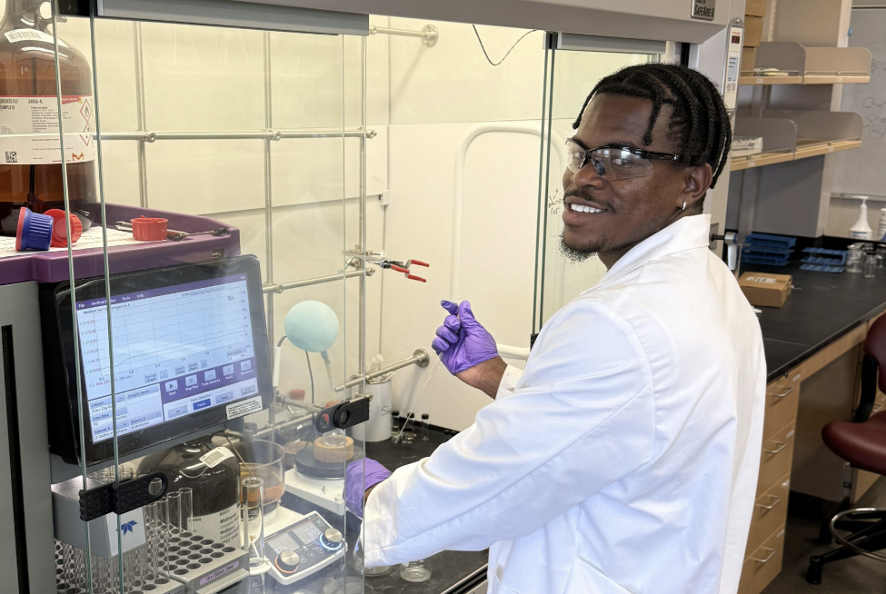 De'William Togba in an OU research lab. 