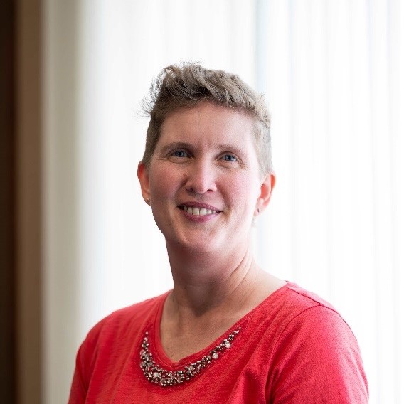 Headshot photo of Dr. Laura Dumin