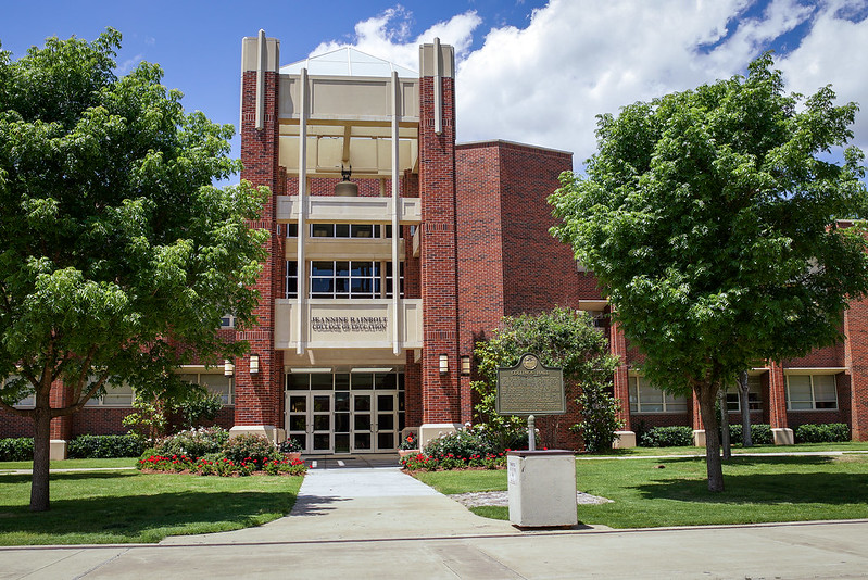 picture of the front of collings hall