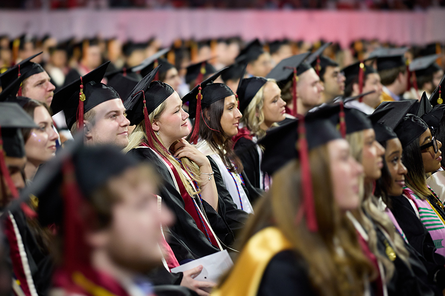 students-in-graduation-dressing