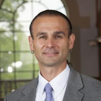 Taiawagi Helton.