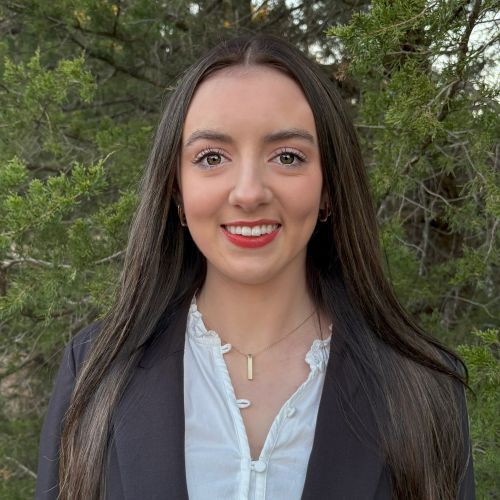 Picture of Abbey Snooks.