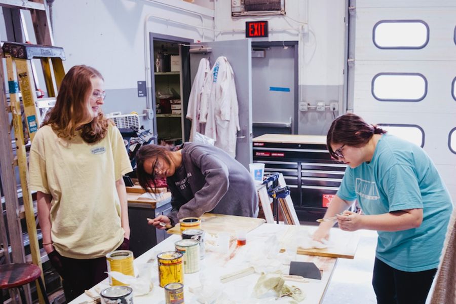 Students in the Creating_Making Lab.