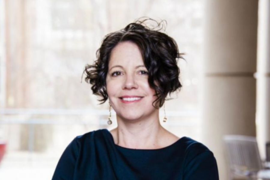 Headshot of Stephanie Pilat.