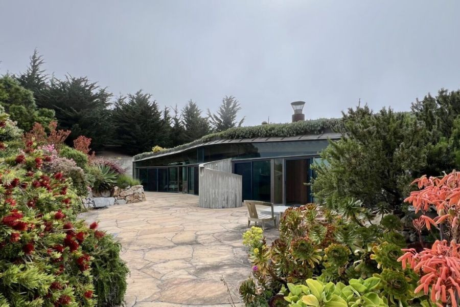 Exterior of Cooper Point designed by Mickey Muennig.