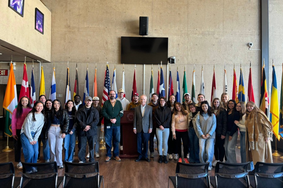 O U Architecture students visit Dallas City Hall. 
