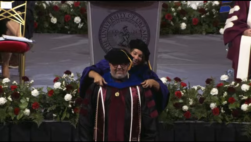 Dr Bedle hodding Dr. Maas.