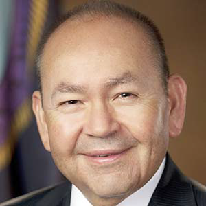 Gov. Bill Anoatubby.